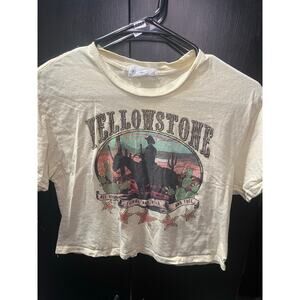 Outlaw Yellowstone Graphic Crop Top Tee‎